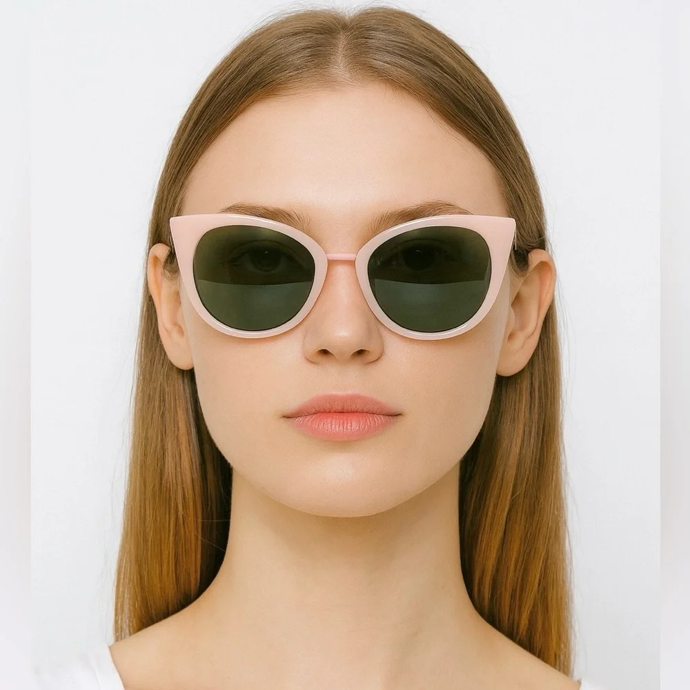 Fendi light pink cat-eye sunglasses - Picture 1 of 7